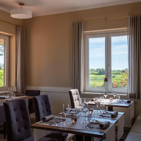 Отель Meerland 3*