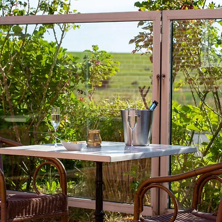 Meerland Hotel 3*
